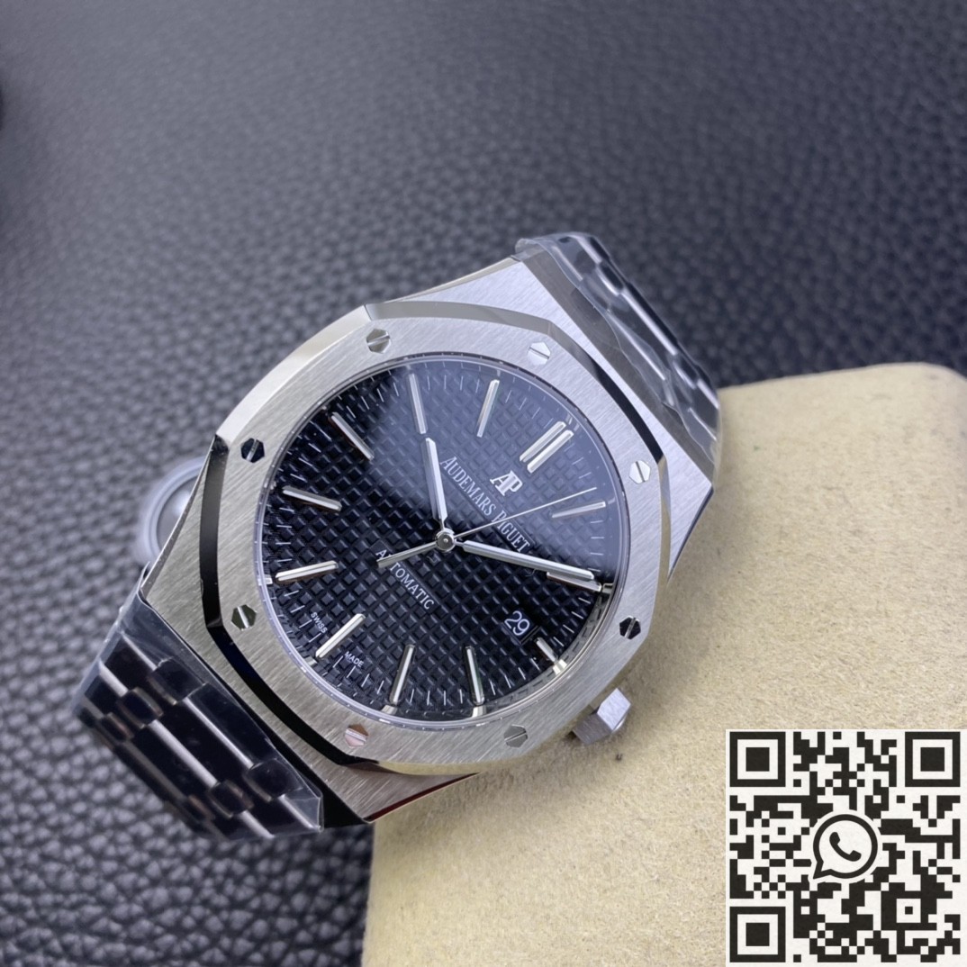 ZF Factory Replica Audemars Piguet Royal Oak 15400ST.OO.1220ST.01 Version Black Dial Series