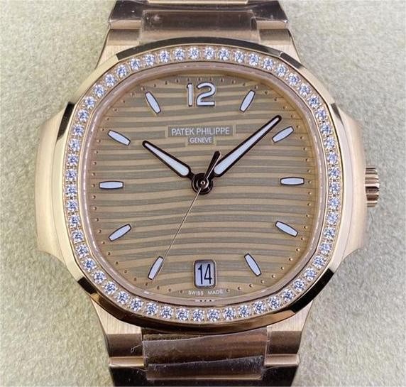 3K Factory Replica Patek Philippe Nautilus 7118/1R-010 Gold Dial