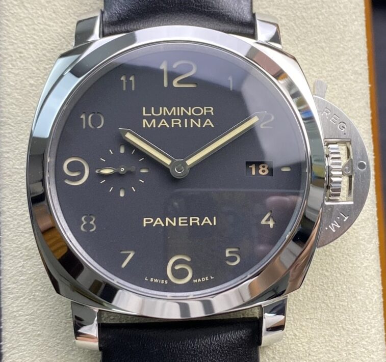 VS Factory Replica Watches Panerai Luminor PAM359 Black Leather Strap