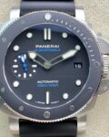 VS Factory Replica Watches Panerai Submersible PAM00683 Black Dial