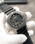 VS Factory Replica Watches Panerai Submersible PAM00389 Black Dial 47MM