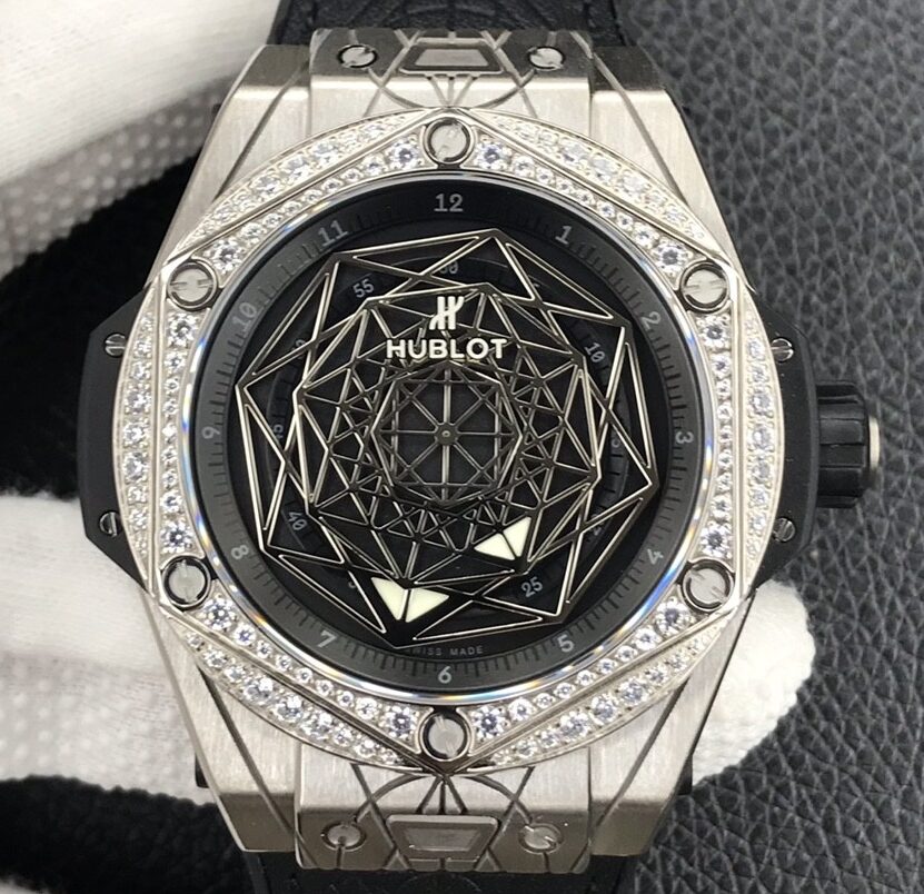 WWF Factory Replica Hublot Big Bang Titanium Case Diamond Set