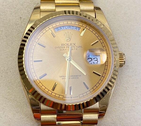 EW Factory Replica Rolex Day Date M128235-0037 Champagne Gold Watch