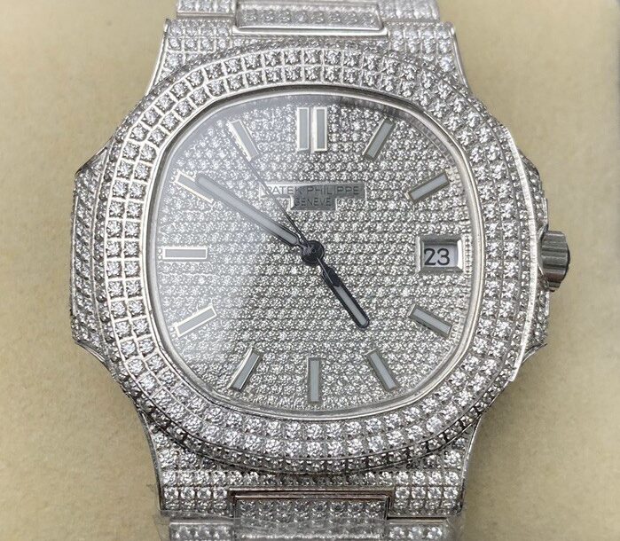 R8 Factory Fake Patek Philippe Nautilus 5711 Full Diamond Watch