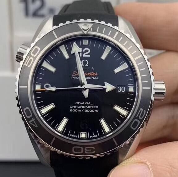 VS Omega Black Dial Seamaster Diver 600M 232.32.42.21.01.003