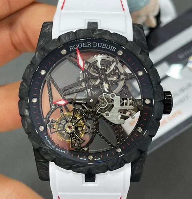 BBR Factory Replicas Roger Dubuis Excalibur Spider DBEX0577: A Carbon Fiber Marvel